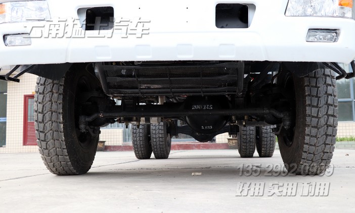 四驅(qū)雙排越野車,越野專用車底盤,東風(fēng)多利卡底盤,四驅(qū)輕卡底盤,東風(fēng)小霸王越野車,140馬力卡車底盤