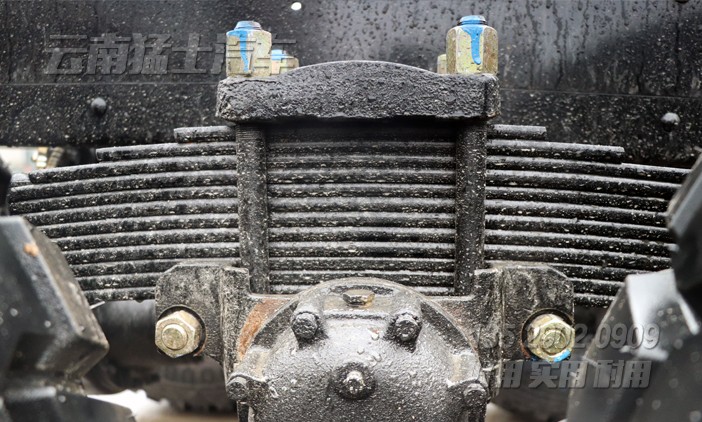 東風(fēng)六驅(qū)底盤,尖頭卡車底盤,6*6越野車出口,越野專用車底盤改裝,EQ2100E6D,EQ245尖頭,東風(fēng)經(jīng)典軍車