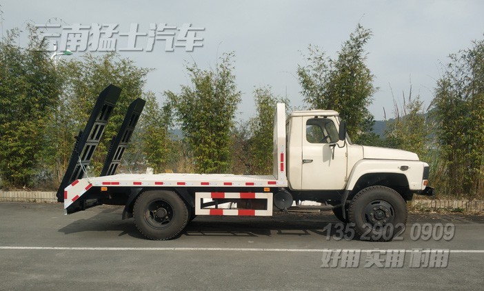 四驅(qū)挖機(jī)平板車(chē),EQ1093尖頭越野車(chē),東風(fēng)4*4專(zhuān)用車(chē),越野專(zhuān)用車(chē),清障挖機(jī)車(chē),尖頭平板運(yùn)輸車(chē),多功能運(yùn)輸車(chē)