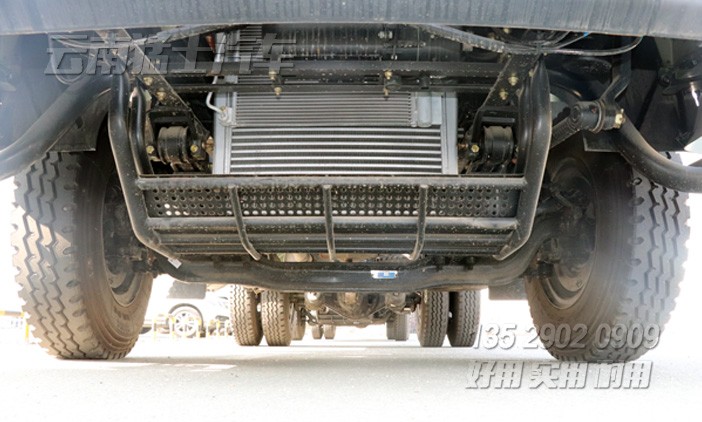 東風(fēng)運兵車,4*2東風(fēng)卡車,東風(fēng)天錦6噸卡車,東風(fēng)天錦運輸車,EQ1120GA,軍用越野卡車