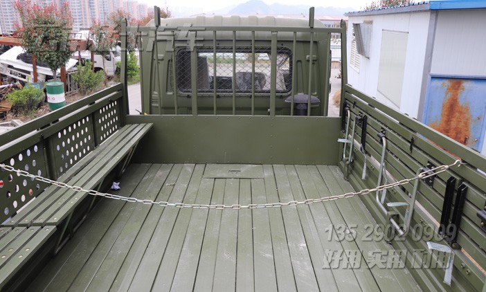 東風(fēng)運兵車,4*2東風(fēng)卡車,東風(fēng)天錦6噸卡車,東風(fēng)天錦運輸車,EQ1120GA,軍用越野卡車