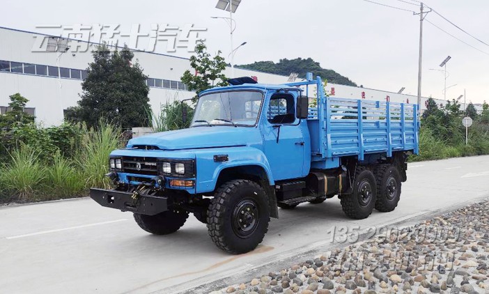 東風(fēng)六驅(qū)卡車,六驅(qū)尖頭卡車,越野卡車,EQ2082,二噸半柴油越野車,東風(fēng)軍車