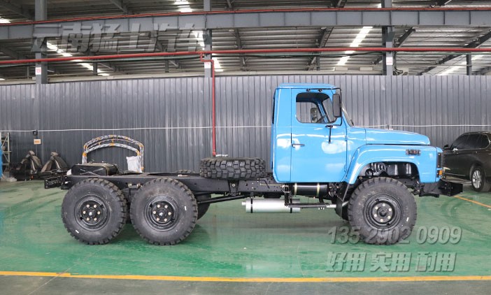 東風(fēng)25Y,東風(fēng)六驅(qū)越野車,六驅(qū)專用車底盤,EQ2082E6D,越野卡車底盤,專用車底盤改裝