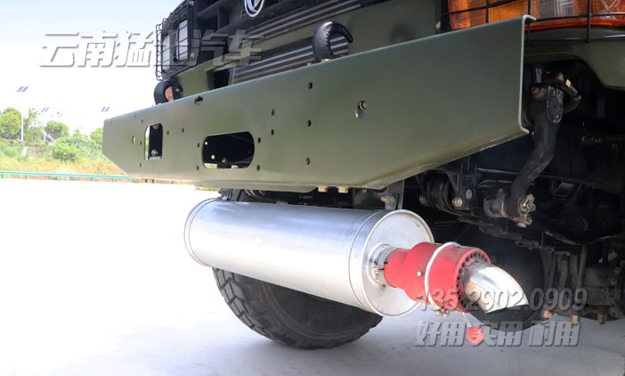 東風六驅(qū)加運油車,10方加油車,尖頭加油車,EQ2100改裝,加油車銷售,多功能罐式運輸車