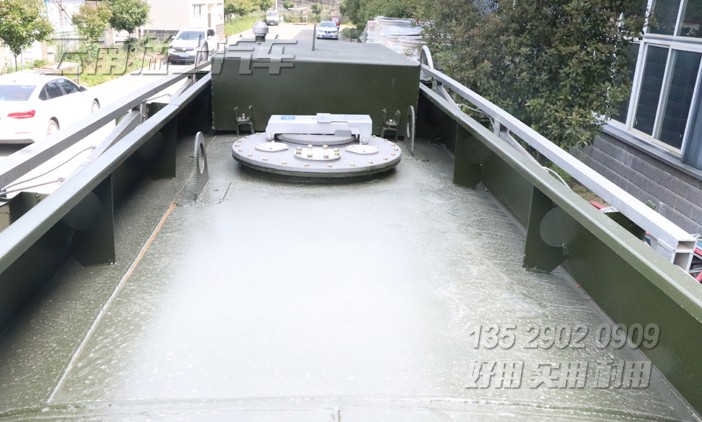 東風六驅(qū)加運油車,10方加油車,尖頭加油車,EQ2100改裝,加油車銷售,多功能罐式運輸車