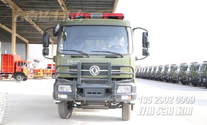 液壓尾板車(chē),電動(dòng)升降圍板車(chē),物流倉(cāng)儲(chǔ)車(chē),港口貨物運(yùn)輸車(chē),東風(fēng)天錦專(zhuān)用車(chē),DFH1180,18噸物流車(chē)