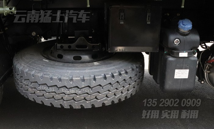 液壓尾板車(chē),電動(dòng)升降圍板車(chē),物流倉(cāng)儲(chǔ)車(chē),港口貨物運(yùn)輸車(chē),東風(fēng)天錦專(zhuān)用車(chē),DFH1180,18噸物流車(chē)