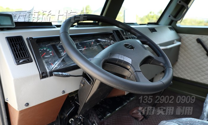 六驅(qū)裝甲車底盤,定制化專用車,裝甲車底盤,底盤設(shè)計(jì)改裝,長(zhǎng)頭越野底盤,越野專用車底盤