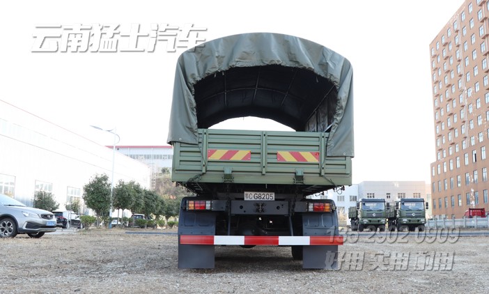 東風尖頭自卸車,東風六驅卡車,六驅自卸車,越野自卸車,自卸車出口,6*6自卸車,EQ2100貨車