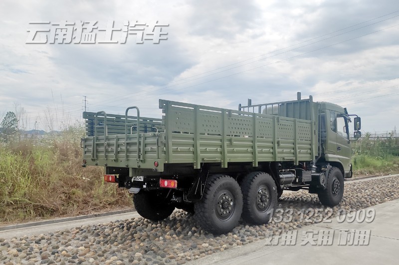 東風(fēng)四驅(qū)六驅(qū),越野卡車,東風(fēng)卡車,出口卡車,東風(fēng)車出口,車輛測(cè)試