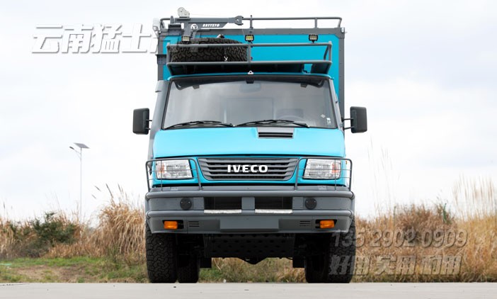 房車改裝,依維柯房車,四驅越野房車,家用自行式房車,一體式房車,戶外旅游房車