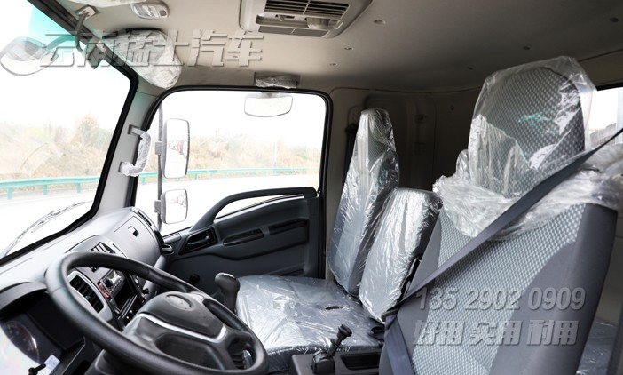 2023新款底盤(pán),越野卡車(chē)底盤(pán),中卡底盤(pán),6*6汽車(chē)出口,六驅(qū)越野底盤(pán)