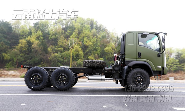 2023新款底盤(pán),越野卡車(chē)底盤(pán),中卡底盤(pán),6*6汽車(chē)出口,六驅(qū)越野底盤(pán)