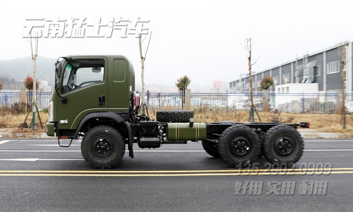 2023新款底盤(pán),越野卡車(chē)底盤(pán),中卡底盤(pán),6*6汽車(chē)出口,六驅(qū)越野底盤(pán)