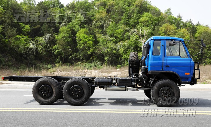 東風六驅(qū),特種車底盤,加強型越野底盤,EQ2102GJ,10噸卡車底盤,6*6底盤配置