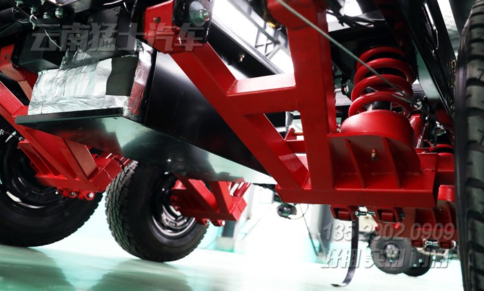 雙軸獨立懸掛,定制掛車底盤,拖掛房車底盤,拖掛房車廠家,房車設計,定制化房車