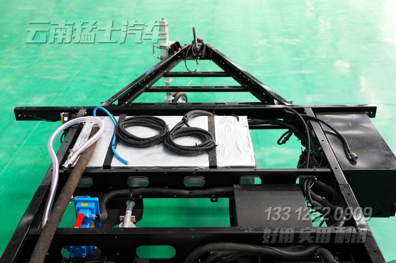 拖掛底盤,定制化底盤,獨立懸掛,底盤設計,無人機發射車