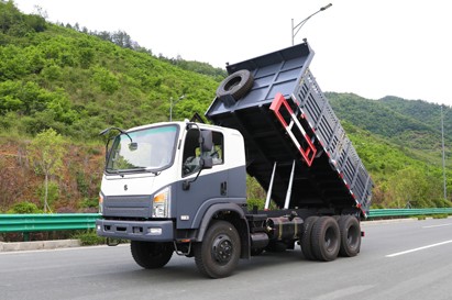 5噸六驅輕型自卸貨車_6*6柴油越野型自卸汽車_新款東風山貓自卸卡車出口