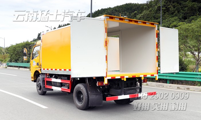 5噸廂式車,東風(fēng)輕卡,集裝箱貨車,4*2小型廂式運(yùn)輸車