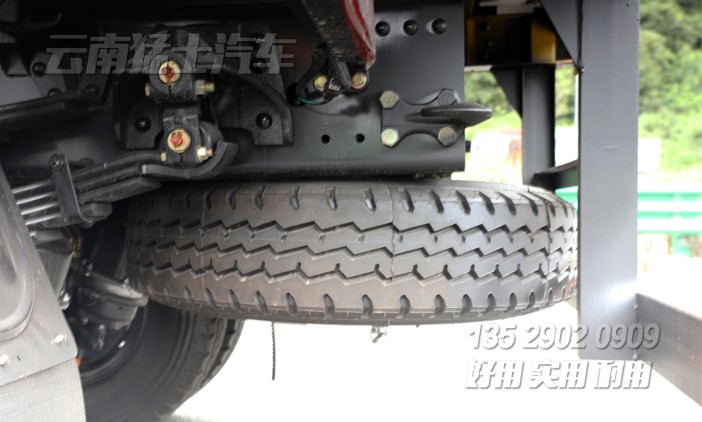 5噸廂式車,東風(fēng)輕卡,集裝箱貨車,4*2小型廂式運(yùn)輸車