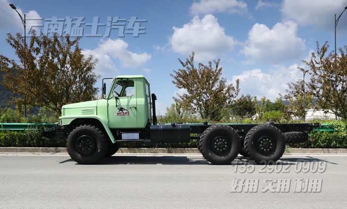 6x6長鼻子卡車底盤,東風(fēng)245底盤,出口型底盤,EQ2100E6DJ,長頭柴油車,越野底盤