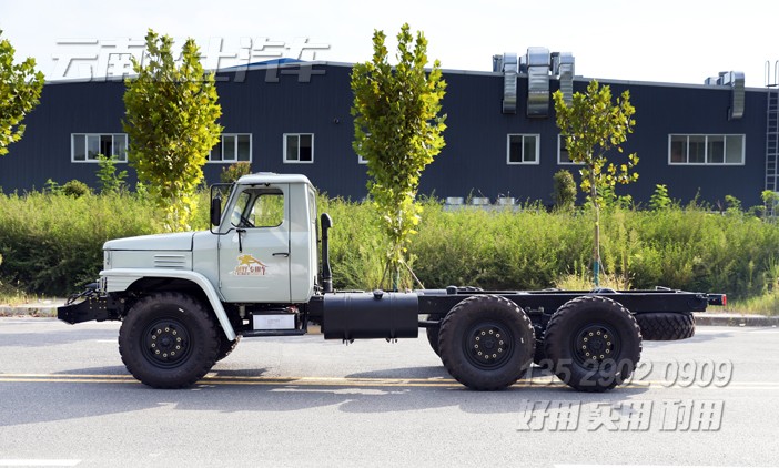 EQ2100E6D,6x6越野底盤,210馬力尖頭卡車,東風(fēng)經(jīng)典底盤,專用車出口,專用車改裝