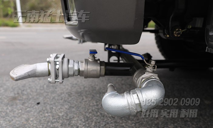 12方灑水車(chē),道路清洗車(chē),丙酮水溶液車(chē),高壓水槍車(chē),4x2綠化噴灑車(chē),前噴后灑,泵進(jìn)泵出