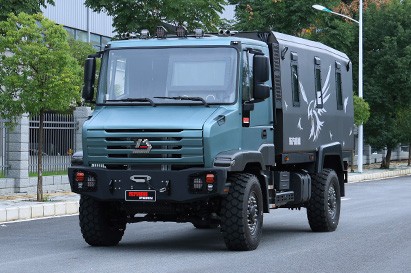 四驅越野專用方艙客車_10座多功能特種廂客車_載人的移動方艙車