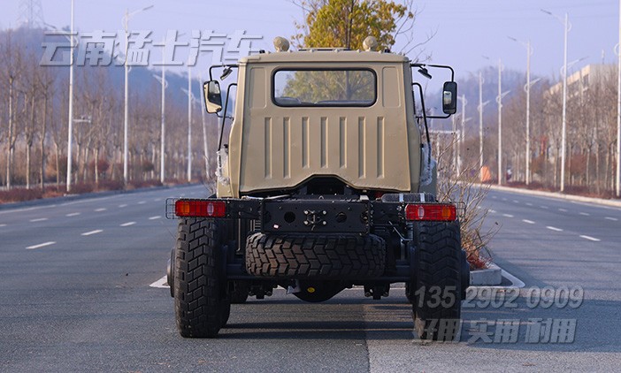 特種改裝車,260馬力底盤,六驅(qū)尖頭底盤,25噸越野專用車,底盤出口定制,全驅(qū)專用車底盤