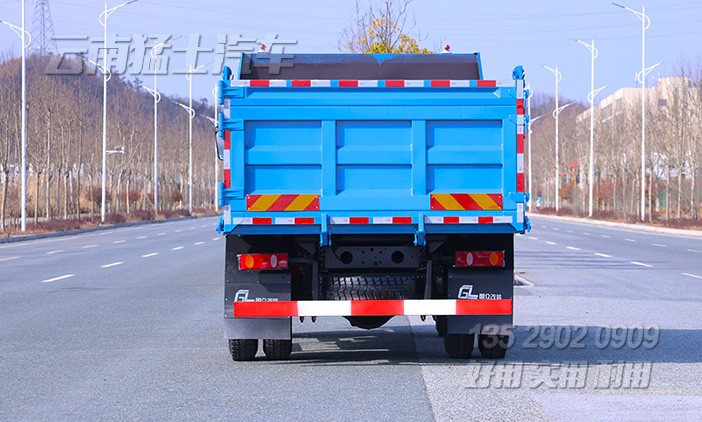 東風尖頭自卸,小排量翻斗車